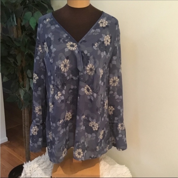 VENEZIA blouse Woman’s 18/20 floral semi sheer bell sleeve shades of blue - Picture 1 of 8